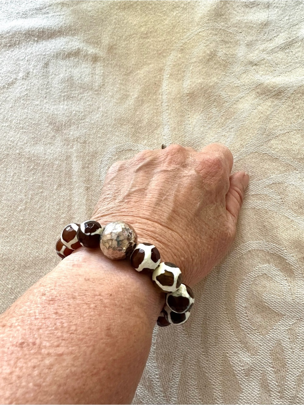 Chunky Agate-Look Faceted Bead Stretch Bracelet Hammered Silver Tone Boho - Picture 5 of 8